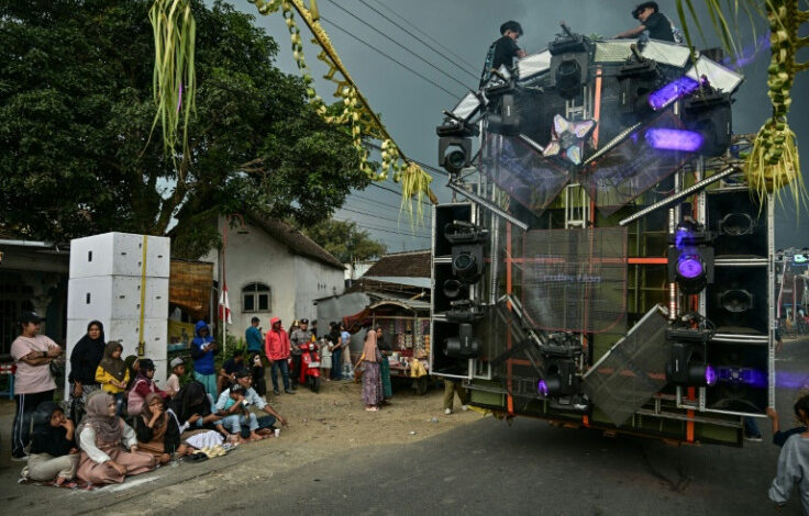 Indonesia Turns Down Ear-splitting ‘Haram’ Street Parties